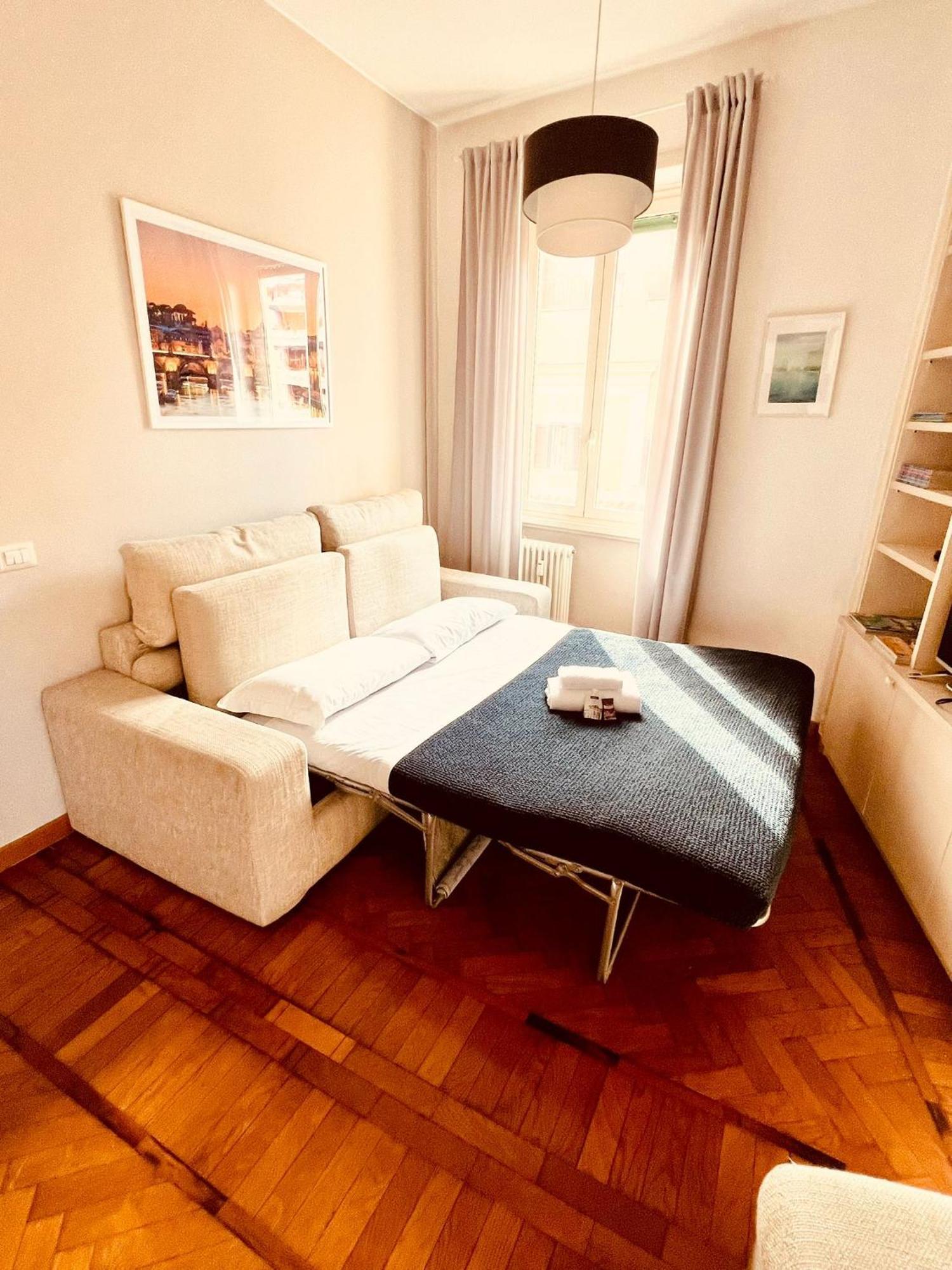 Apartment Cosy Sunny Coppede Balcony And Car Park