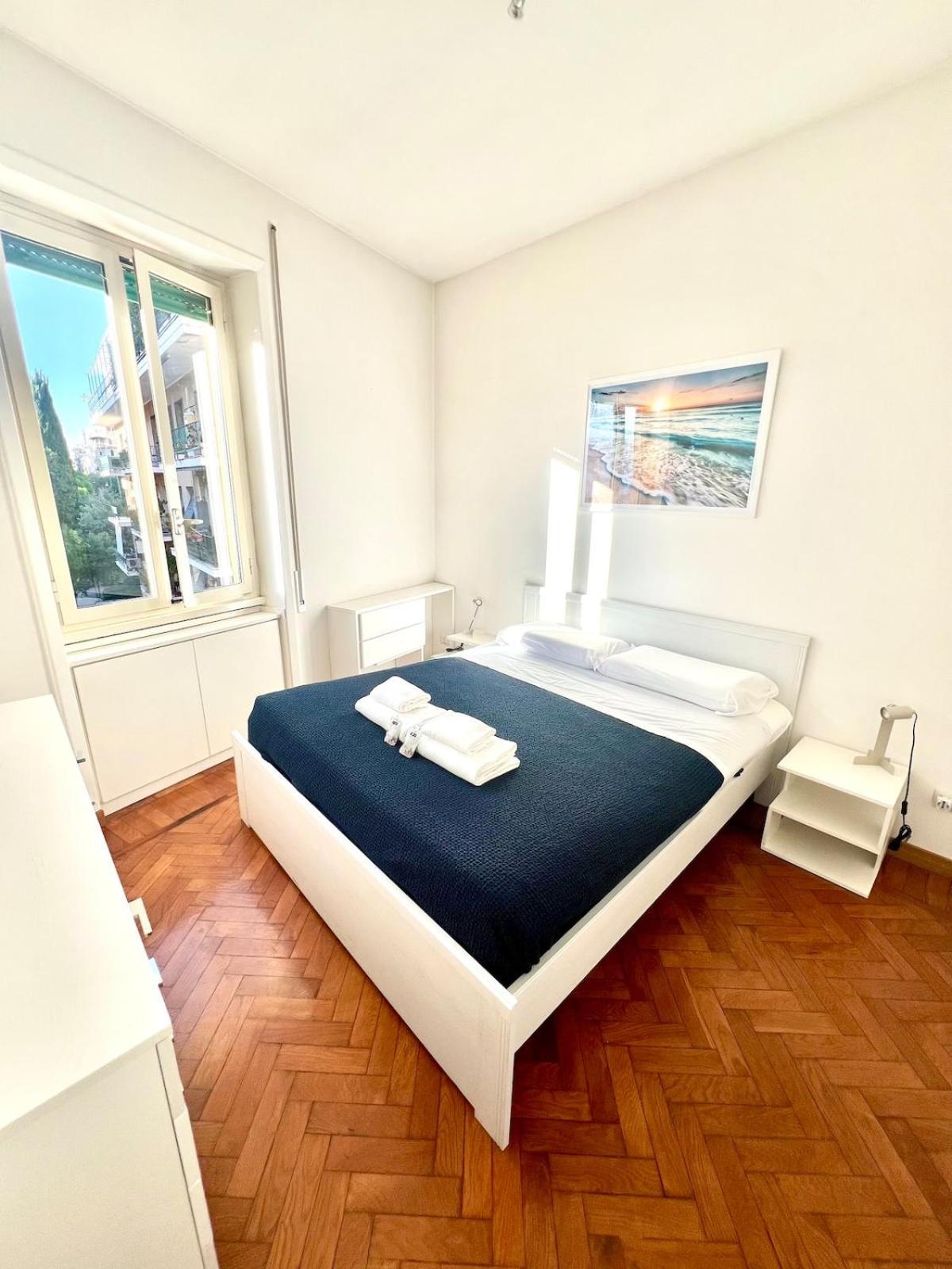 Cosy Sunny Coppede Balcony And Car Park Apartment Rom