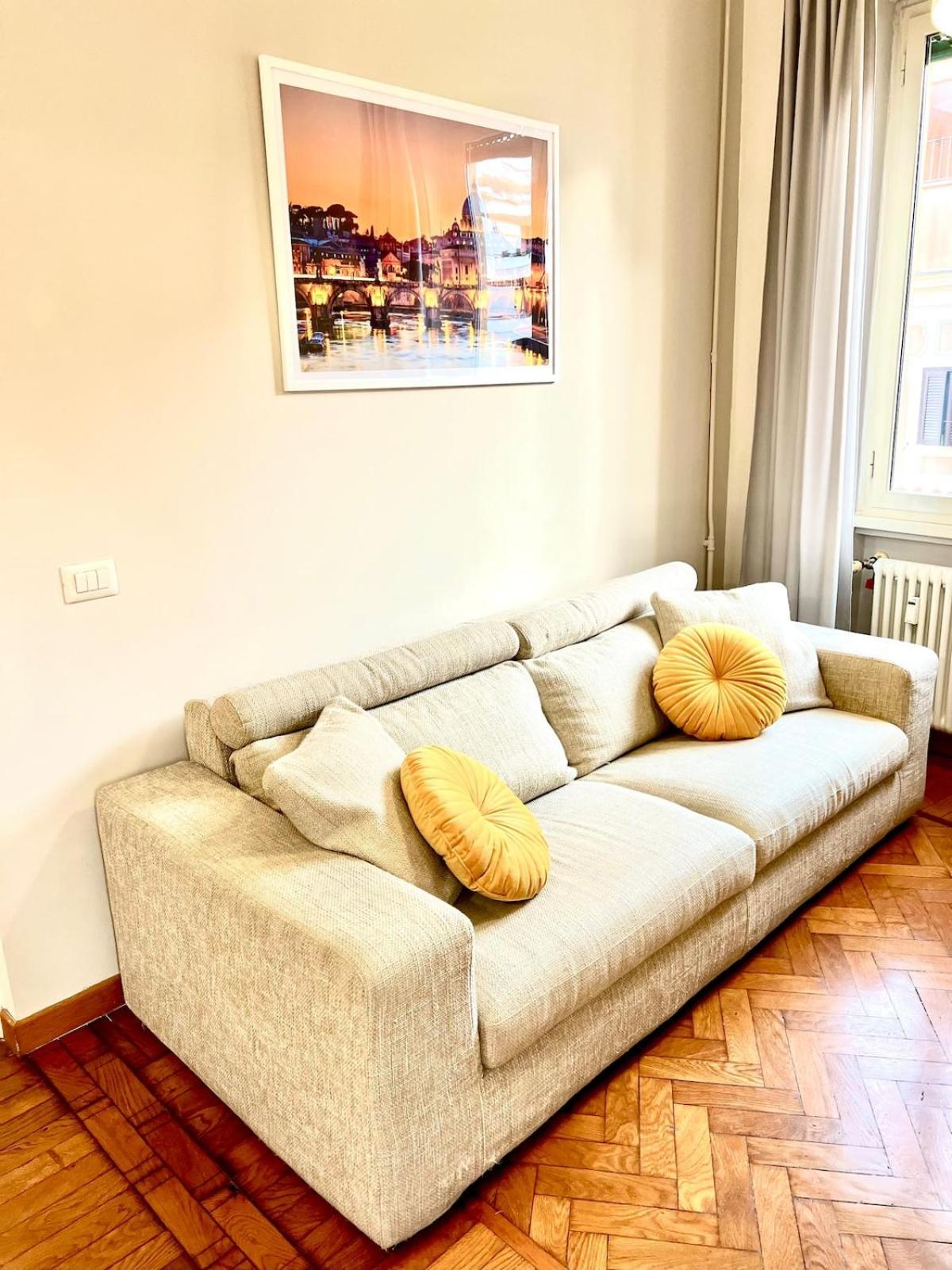 Cosy Sunny Coppede Balcony And Car Park *