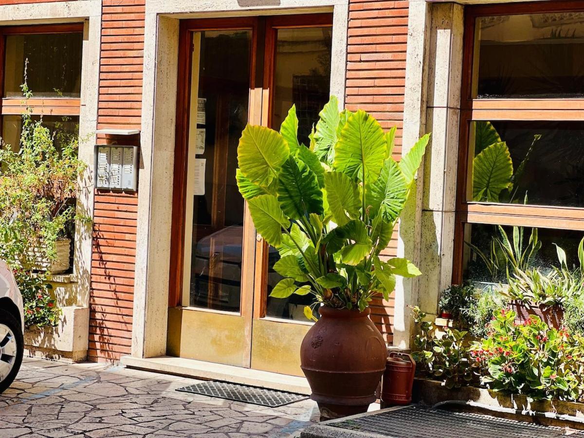 Apartment Cosy Sunny Coppede Balcony And Car Park *