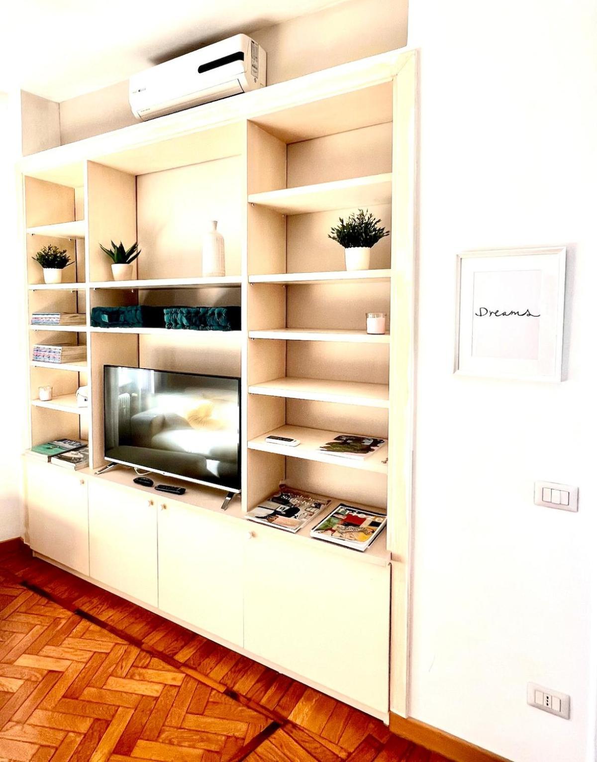 Cosy Sunny Coppede Balcony And Car Park Apartment Rom